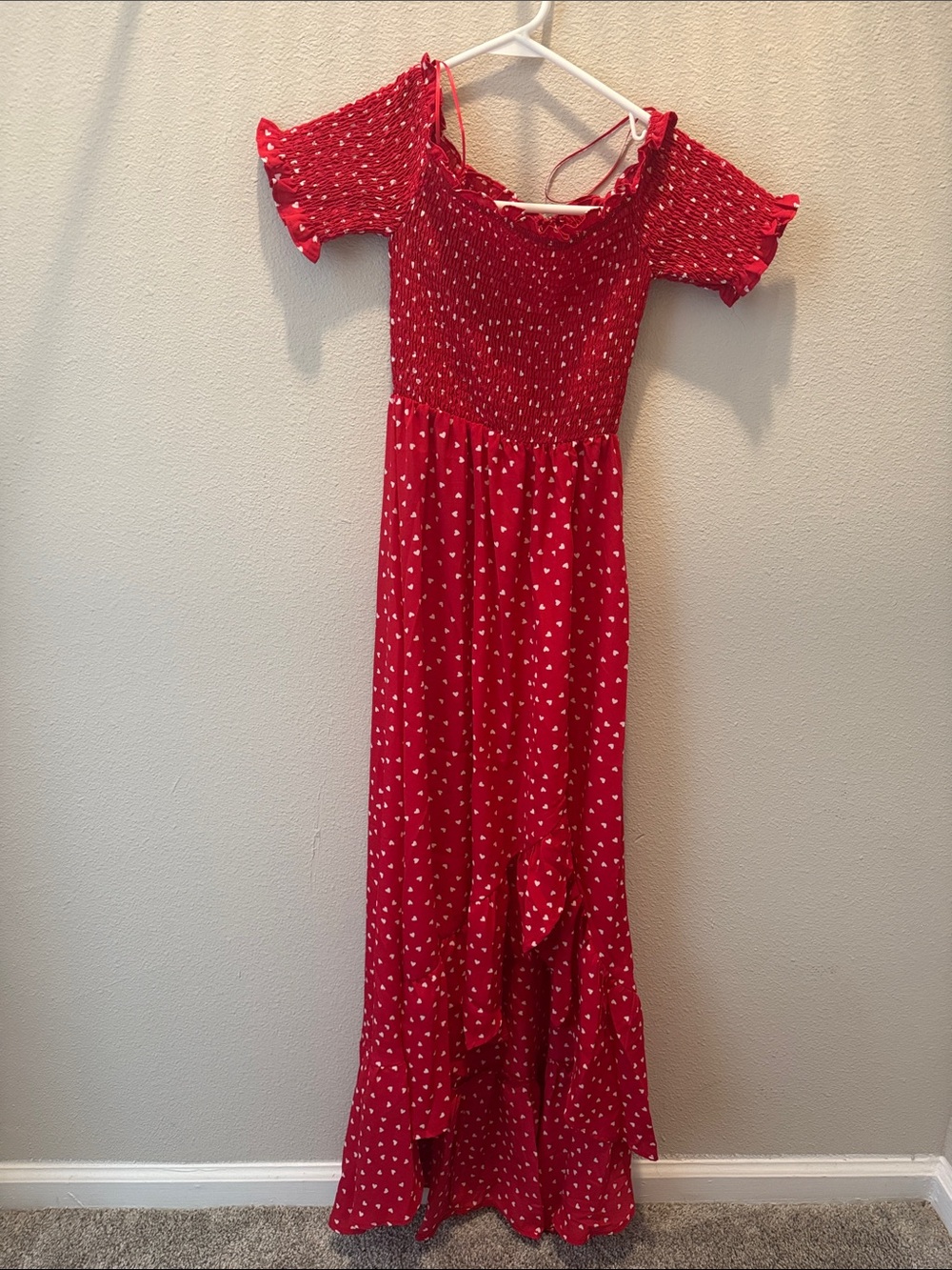 Francesca's Collections Red Smocked Midi Dress with White Heart Print